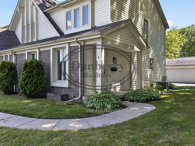 5409 Westcastle Dr #4 — Photo 2