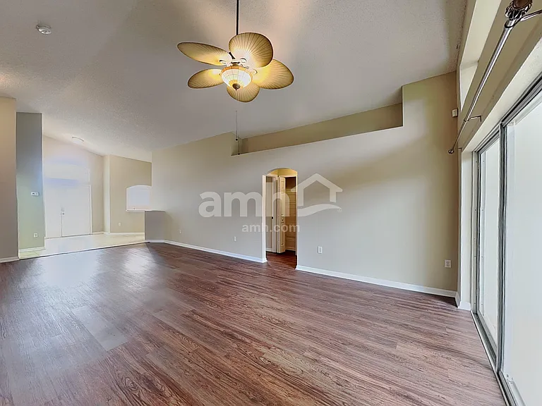 14686 Lady Victoria Blvd — Photo 7