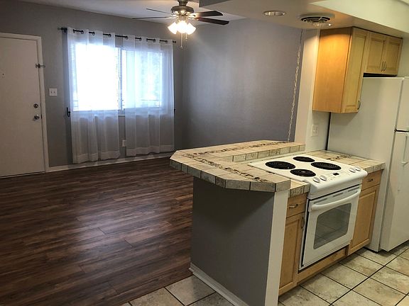 4th image of 441 3rd St S APT 15