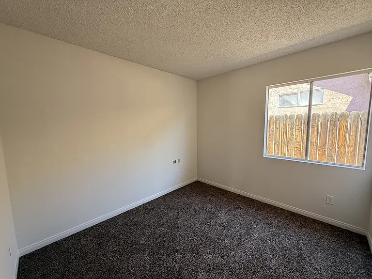 480 Prairie Way — Photo 12
