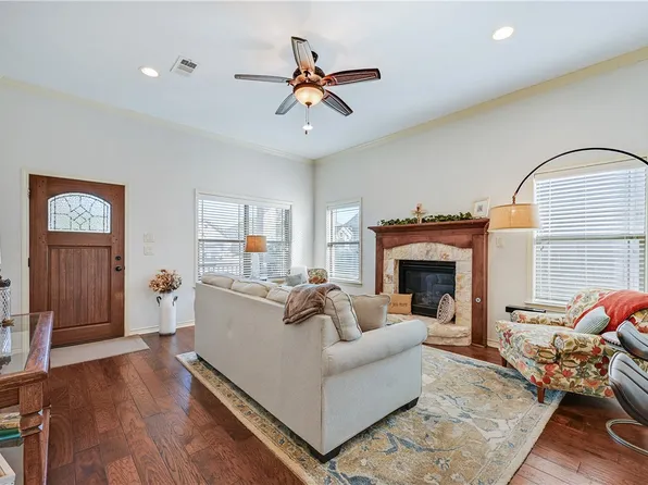 2511 Hailes Ln, College Station, TX 77845