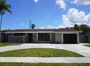 7140 NW 24th St, Sunrise, FL 33313