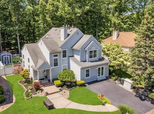7 Spruce Hollow Dr, Howell, NJ 07731