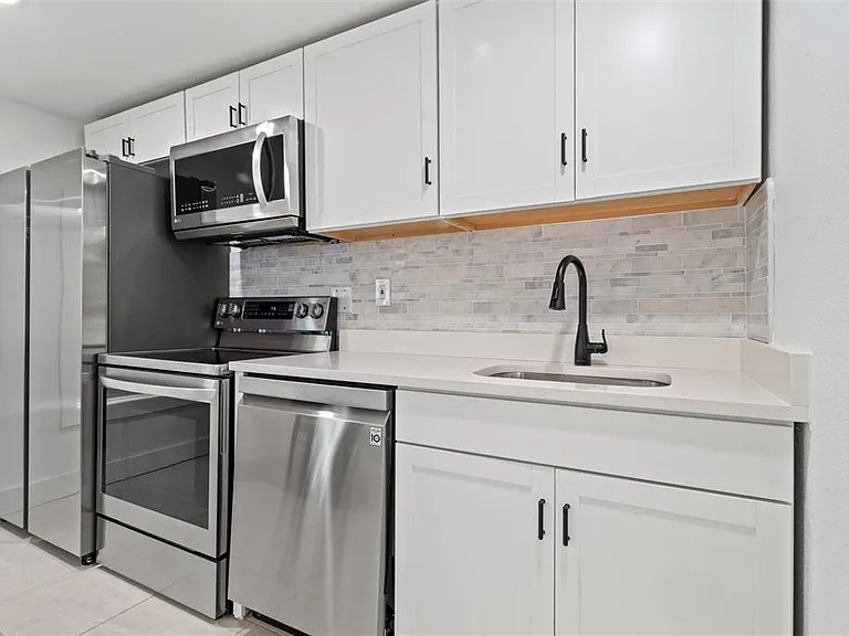 609 N Osceola Ave #A & B — Photo 4