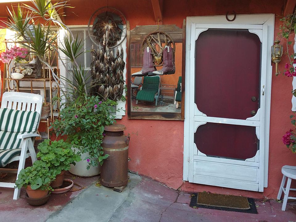 1st image of 1016 1/2 N La Jolla Ave