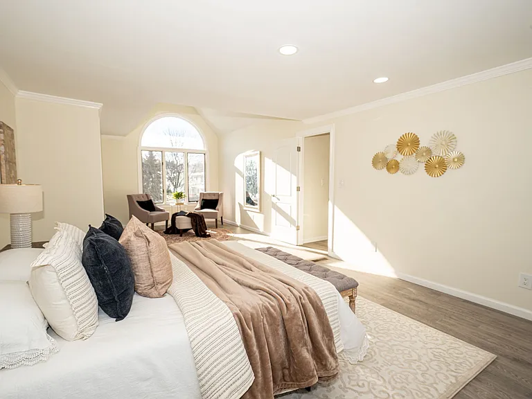 400 Tiburon Ln — Photo 24