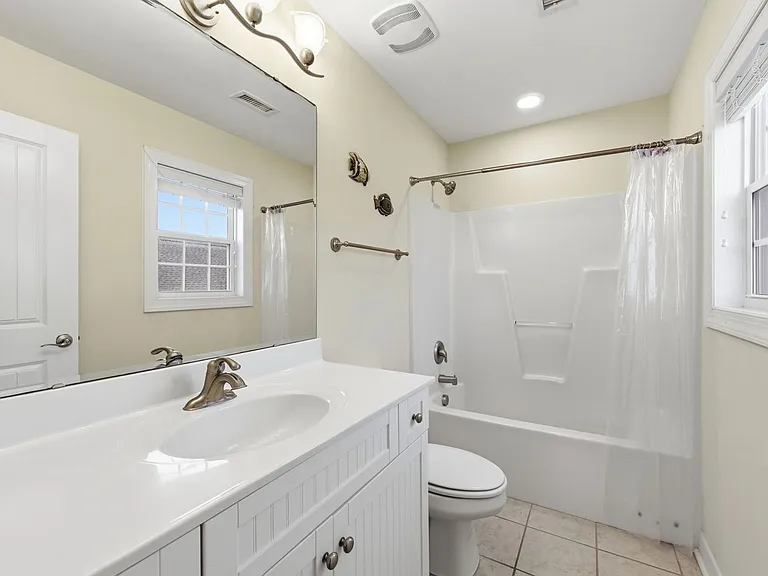 215 Summerwinds Pl — Photo 29