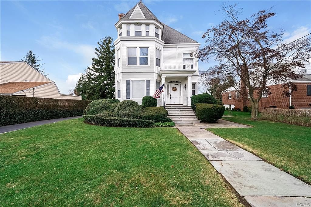 77 Neptune Ave, New Rochelle, NY 10805 Zillow