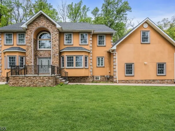 1121 N Washington Ave, Green Brook Twp., NJ 08812