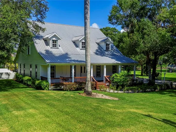 202 N Cypress St, Labelle, FL 33935