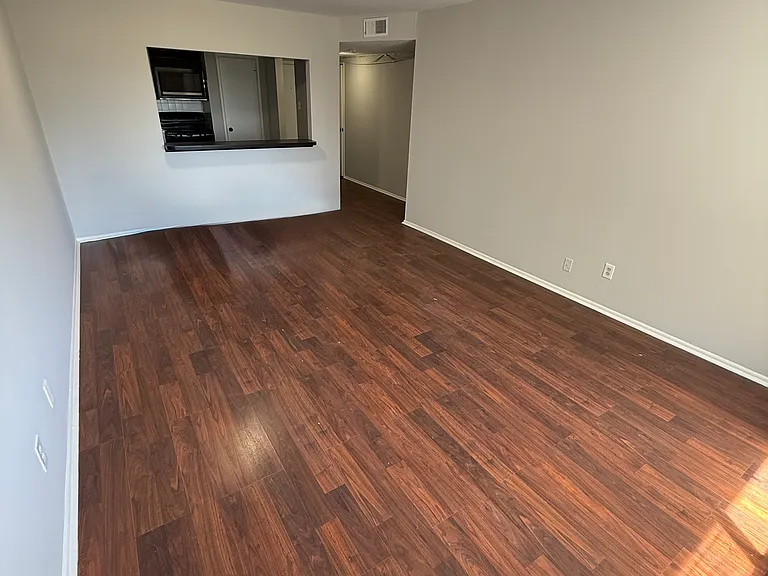 4355 Maryland Ave #314 — Photo 4