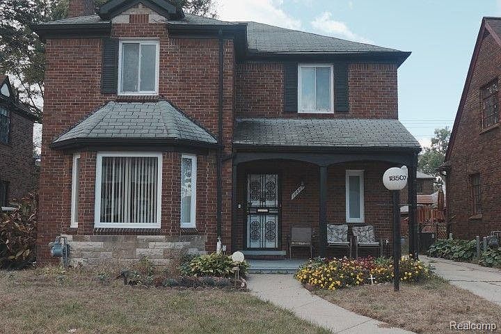 1st image of 18507 Cherrylawn St