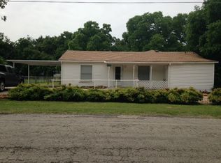 6120 McCullar Rd, Haltom City, TX 76117