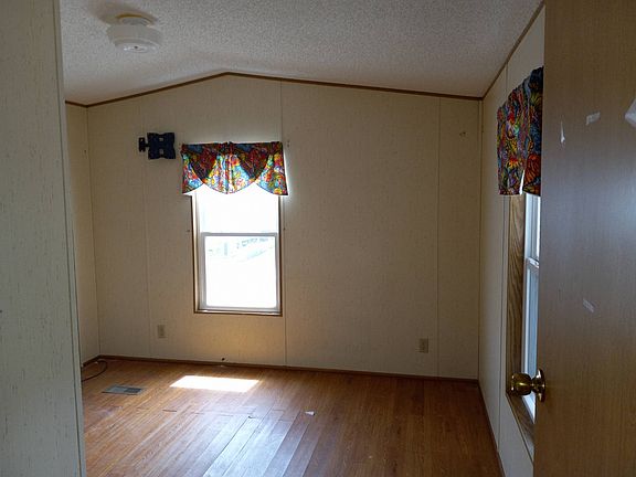5th image of 7403 46th Ave N #30