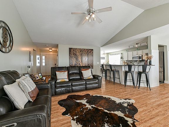 3rd image of 20127 Lakeview Dr Lot 70