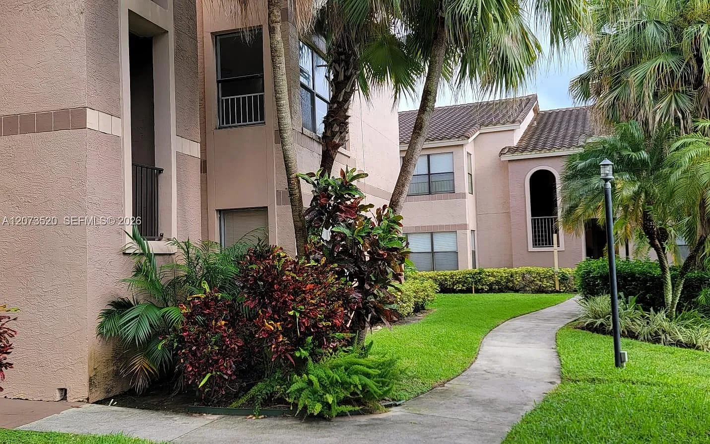 Sundance At Davie Condo — Photo 4