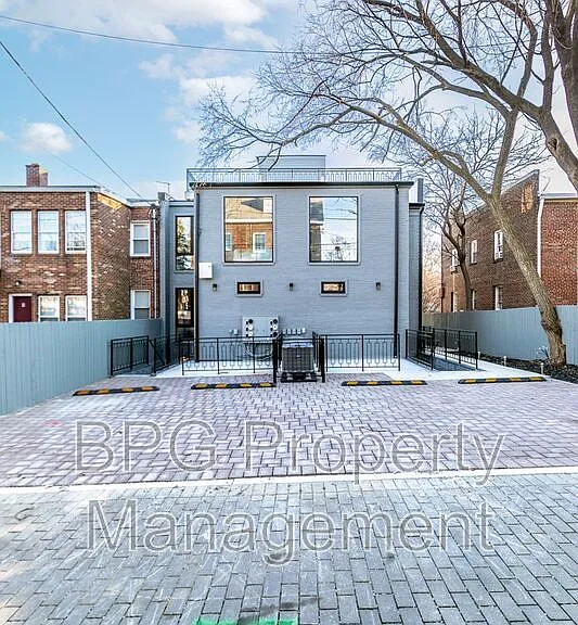 3921 W St NW #1 — Photo 40