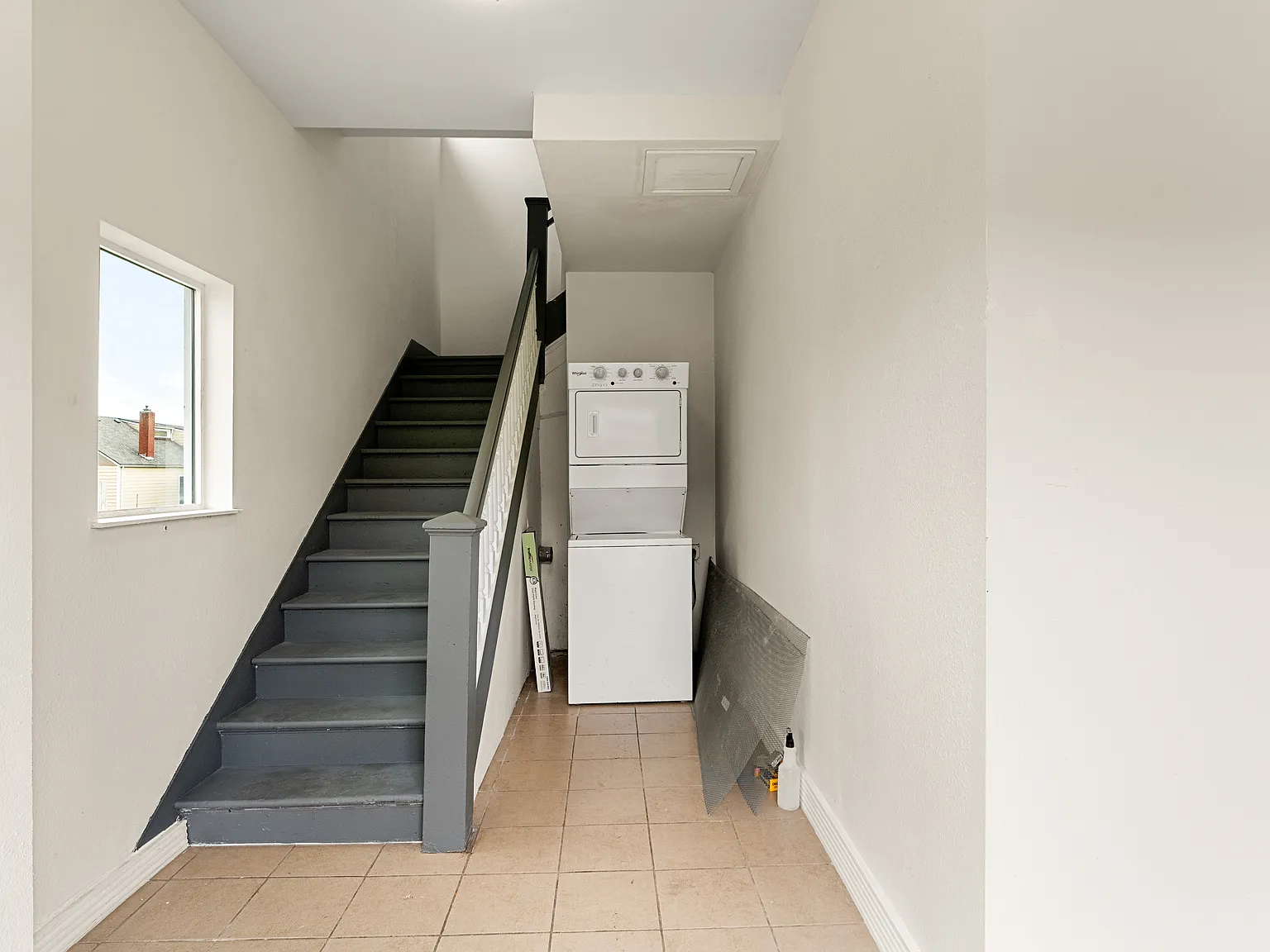 2 bed, 700 sqft, $1,350 — Photo 3