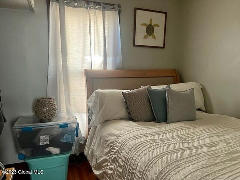 3rd image of 865 3rd Avenue