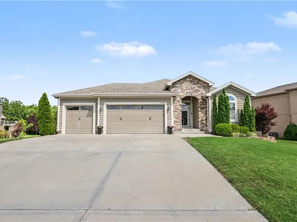 5724 N Kirkwood Ave, Kansas City, MO 64151