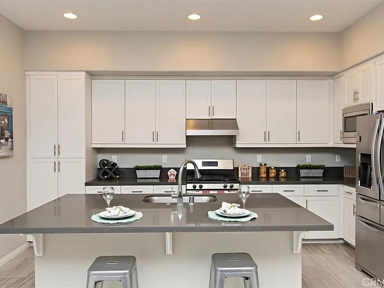 85 Promesa Ave — Photo 6