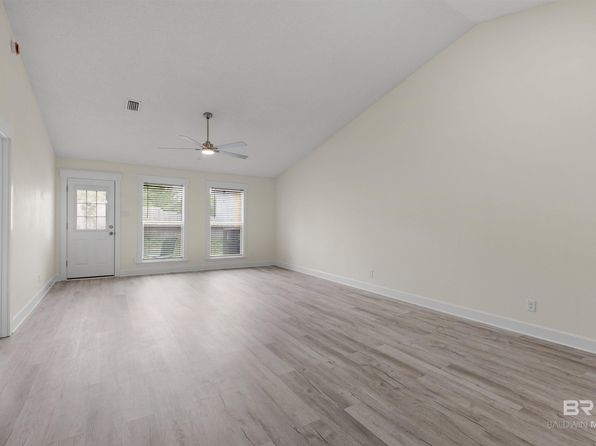 258 Spring Lake Dr N #258, Mobile, AL 36695