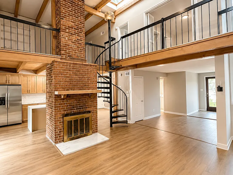407 Grandin Ave — Photo 4