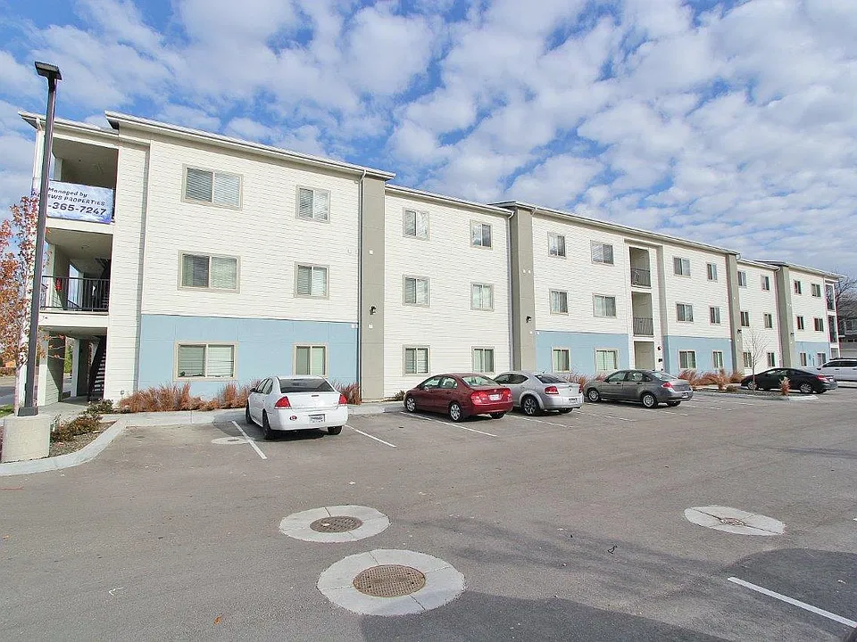 1714 N Cole Rd #108