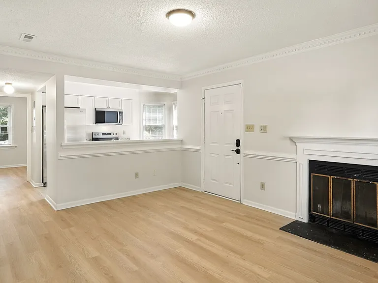 13 Academy Ln — Photo 1