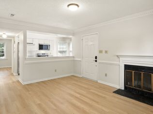 13 Academy Ln, Hampton, VA 23669