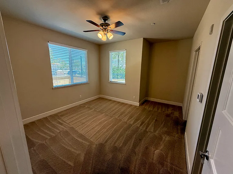 6482 Tralee Village Dr — Photo 27