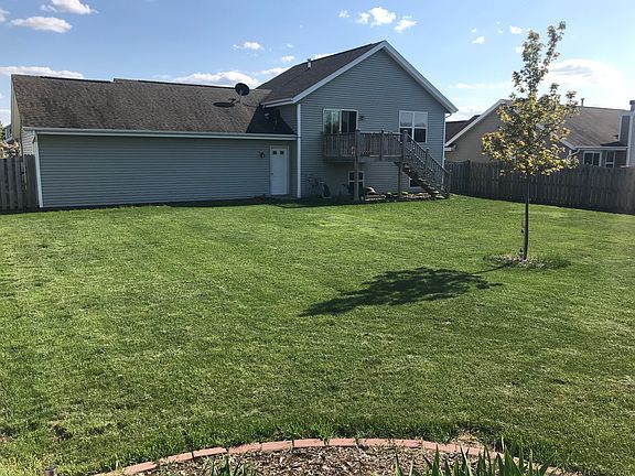3rd image of 5821 Columbia Dr