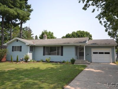 304 N Van Buren St, Tecumseh, MI, 49286