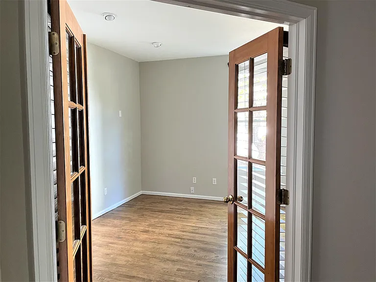 2466 W Sunset Dr — Photo 17