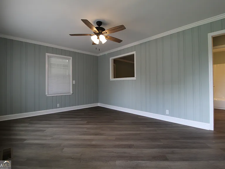 28 Lombardy Way SE — Photo 2