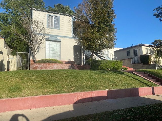 1st image of 136 Westmont Dr