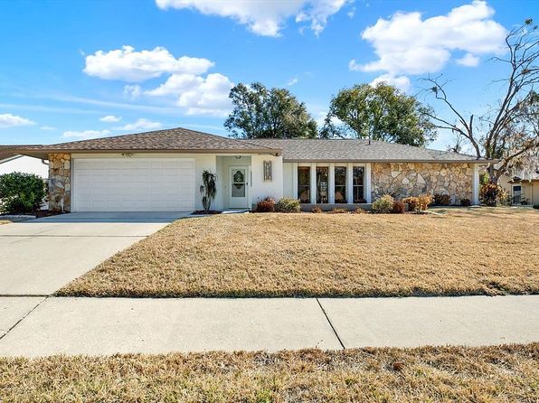 401 Running Horse Rd