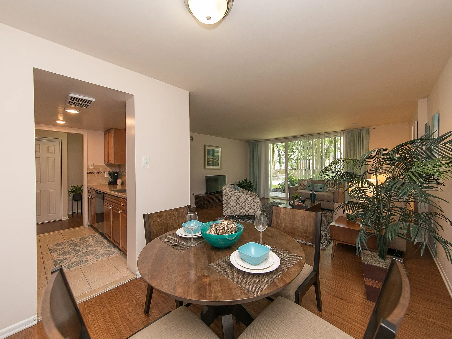 West River Apartments — Photo 3