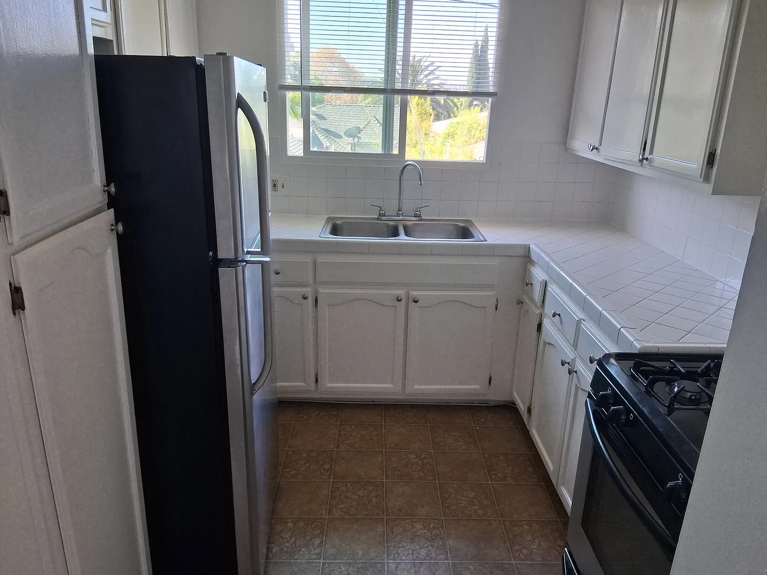 7236 Fountain Ave — Photo 3