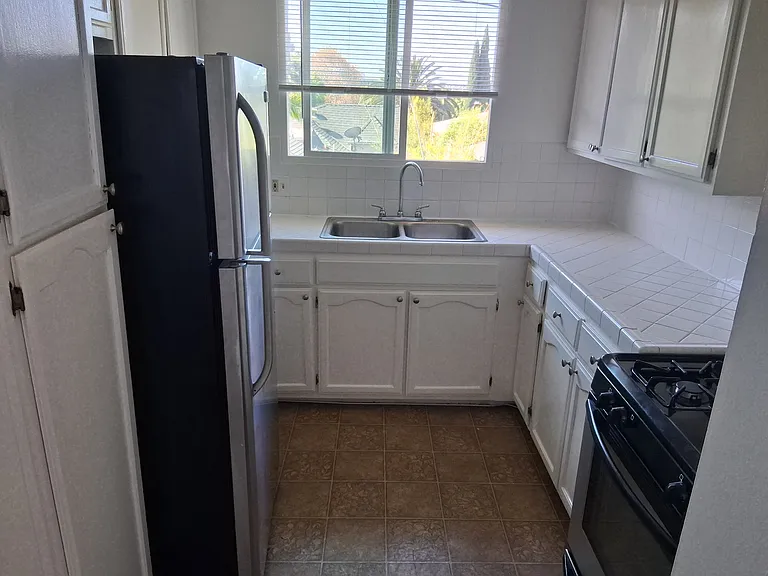 7236 Fountain Ave #17 — Photo 3