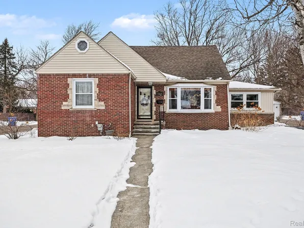 16621 Admiral St, Fraser, MI 48026