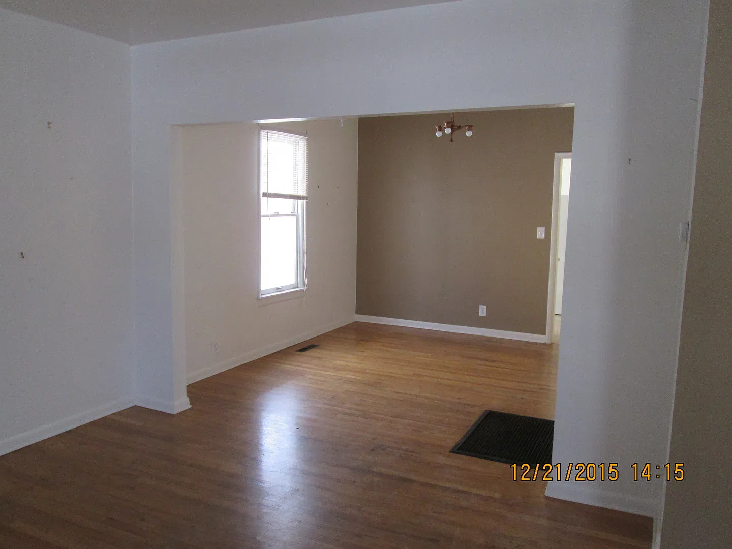 Charming Single Family Home — Photo 4