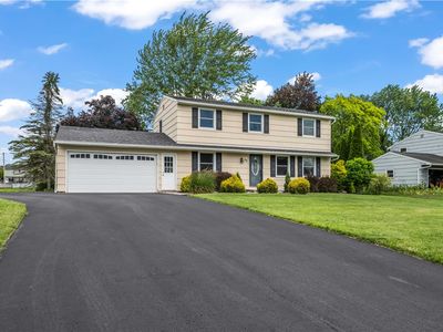 80 Maple Hill Farm Rd, Penfield, NY, 14526