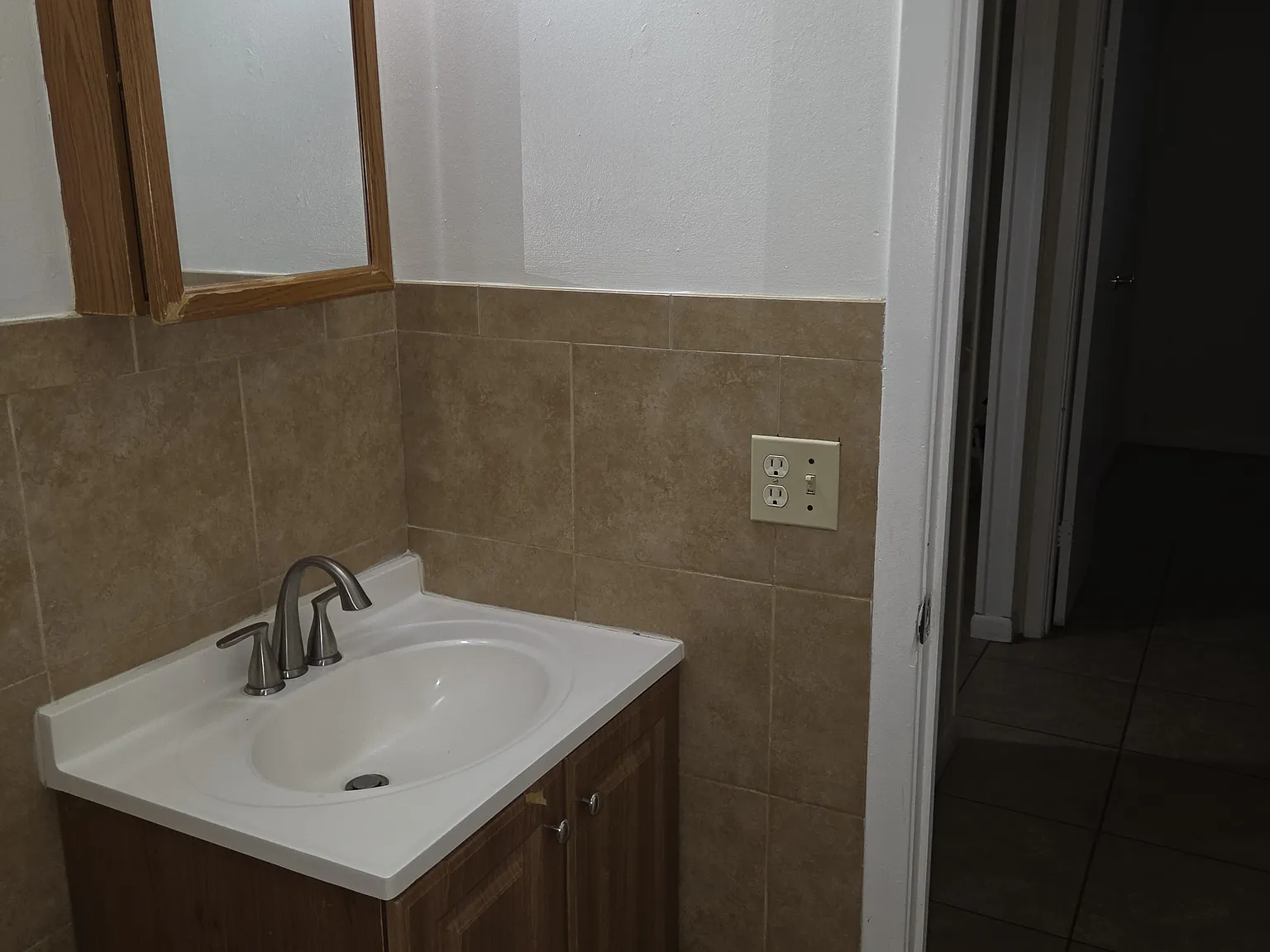 Eagleview Dr, Brandon — Photo 4