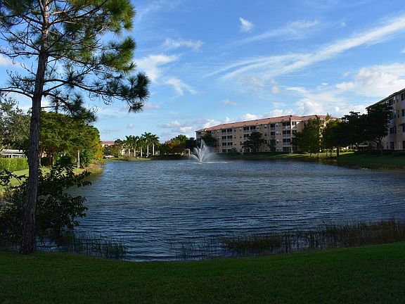 5th image of 8331 Whiskey Preserve Cir APT 421
