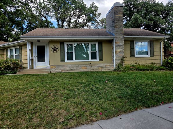 2 Oak Dr