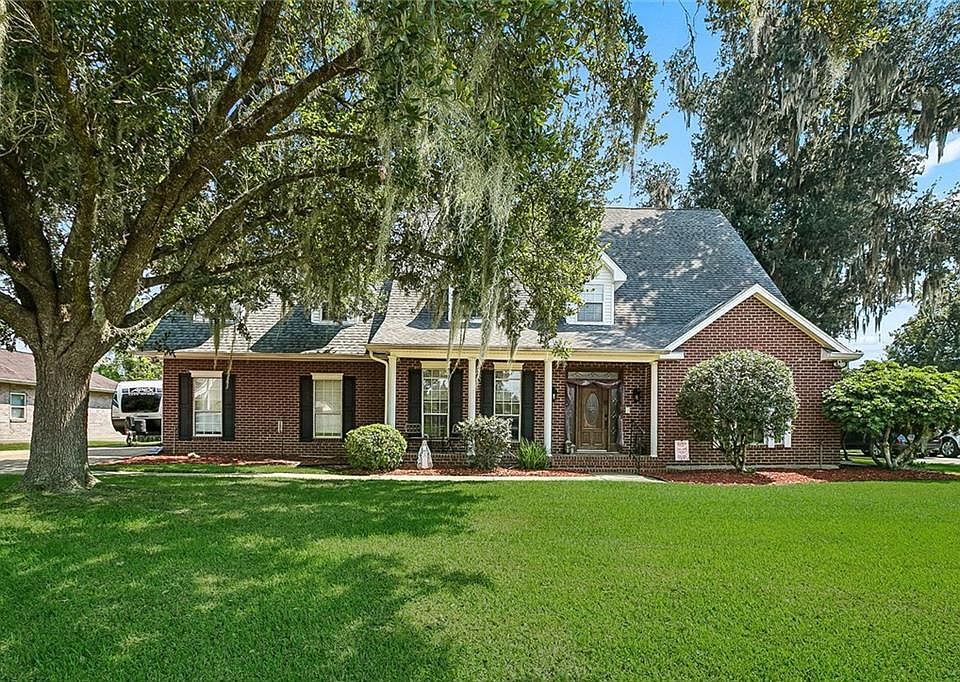 1st image of 147 Cottage Dr
