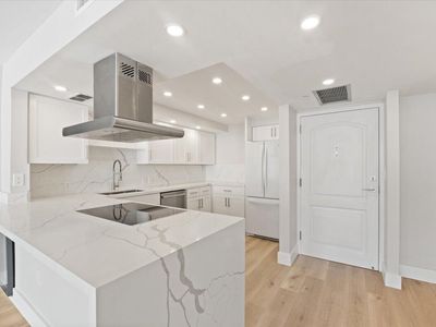 3675 N Country Club Drive #1709, Aventura, FL, 33180