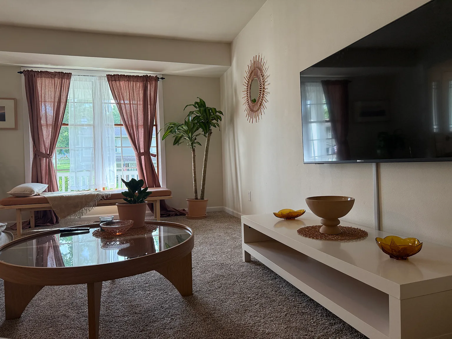 3 bed, 2043 sqft, $3,995 — Photo 4