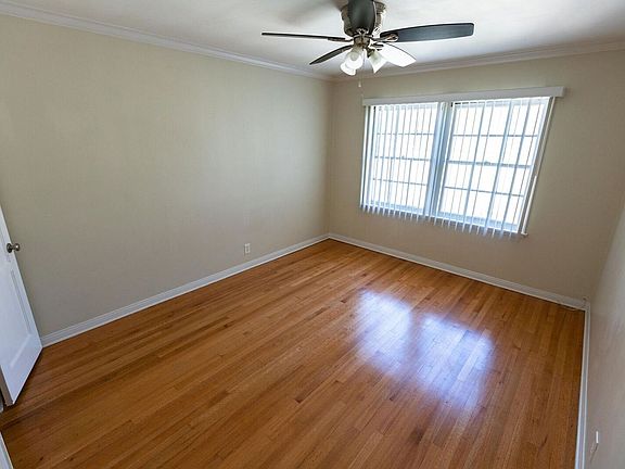 2nd image of 621 Midvale Ave #E2a6fc94b